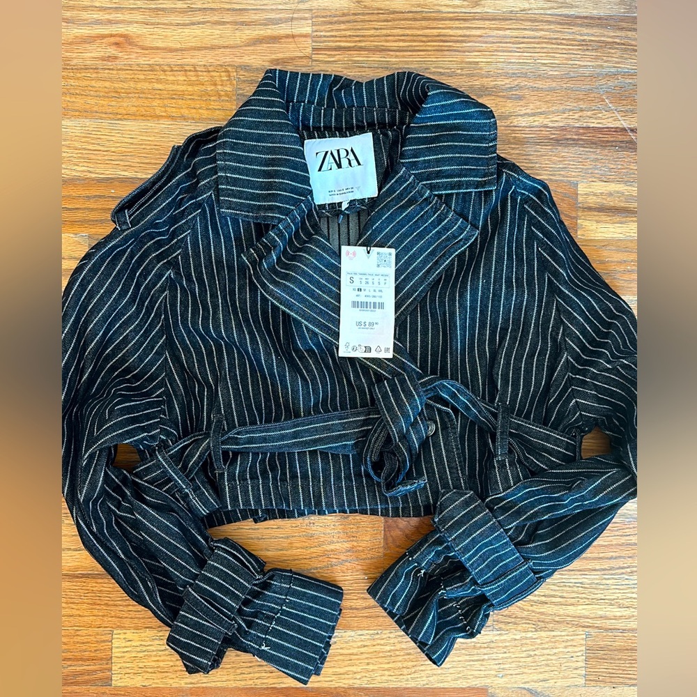 Zara size small strip cropped trench biker jacket